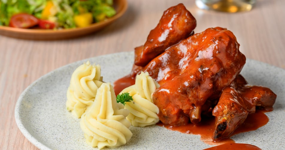 Costillas de cerdo en salsa de panela y jengibre 