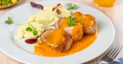LOMO-DE-CERDO-EN-SALSA-DE-LULO-Y-CHONTADURO---tartaruga-restaurante